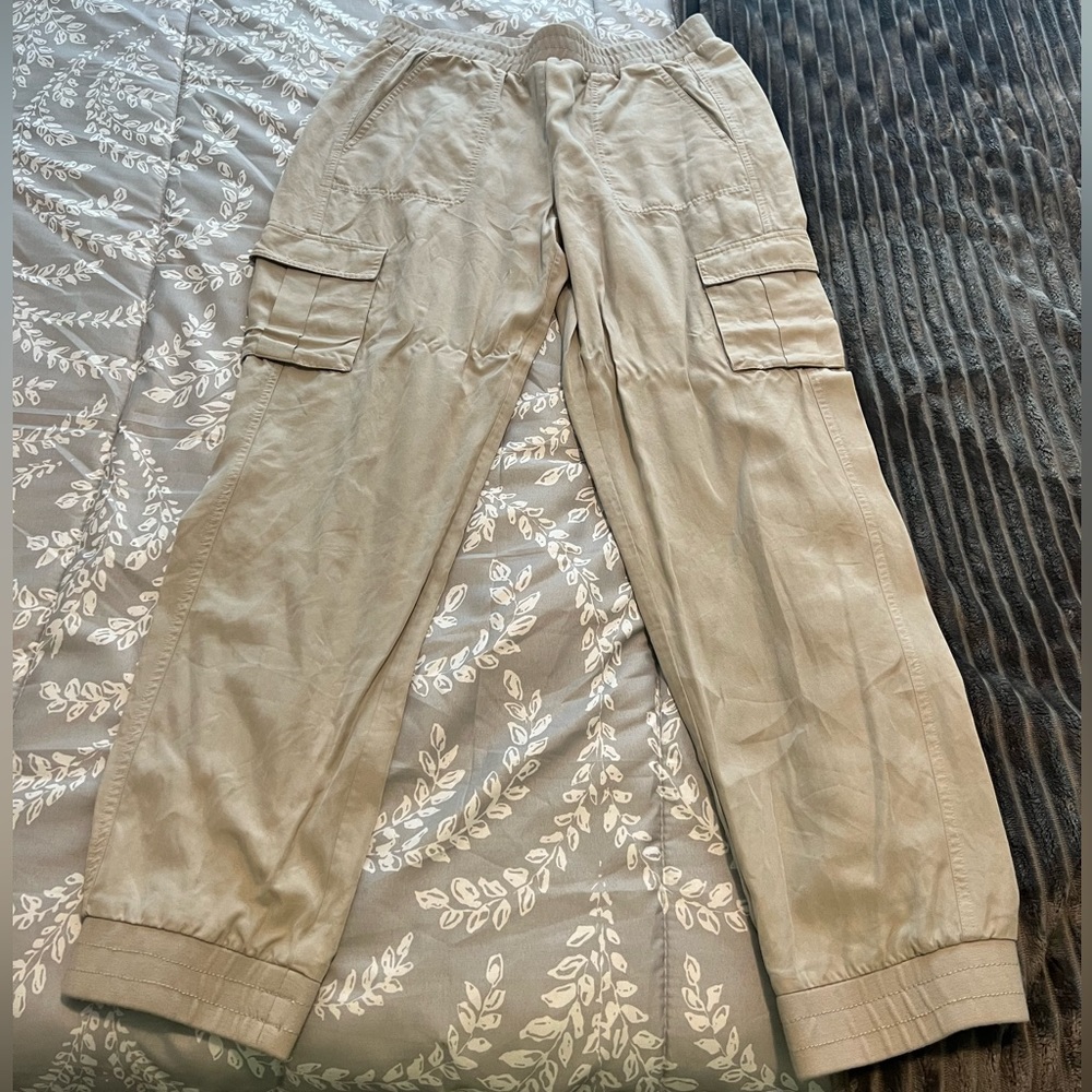 BCBG MAXAZRIA Women’s Cargo Pants